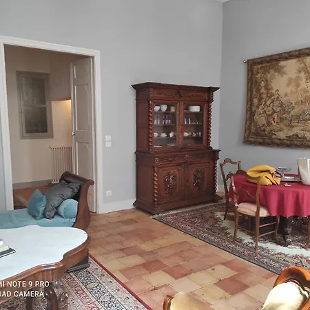 Le Logis Barbes Apartament