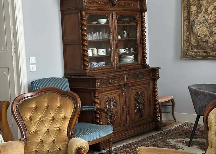 Le Logis Barbes קרקסון
