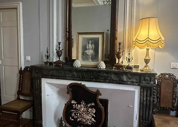Le Logis Barbes דירה